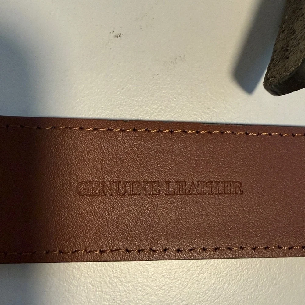 Johnston & Murphy taupe suede Belt sz 40